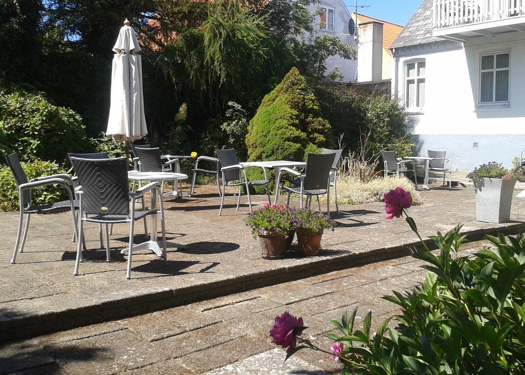 Hotel Sandvig Havn Аллинге Экстерьер фото