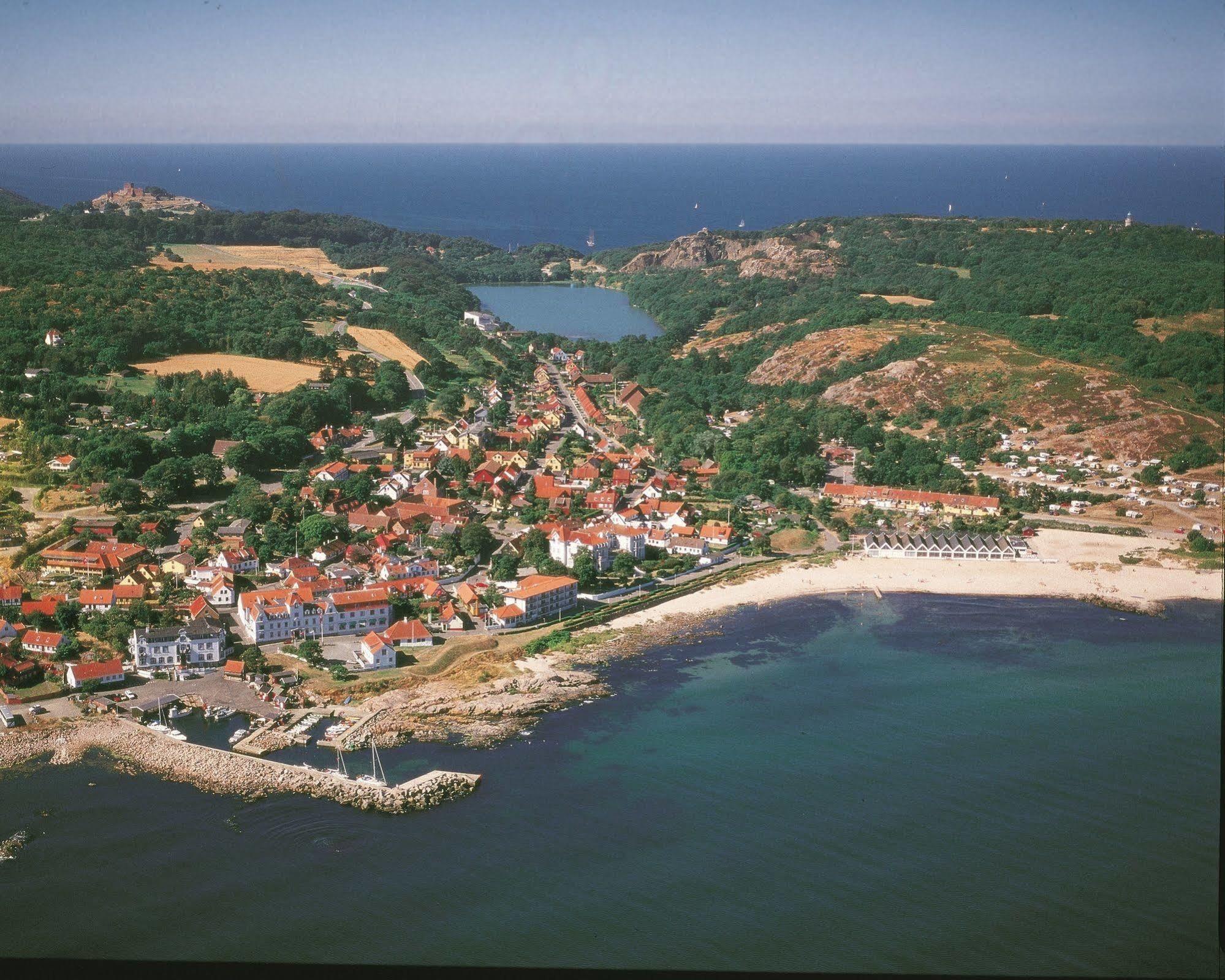 Hotel Sandvig Havn Аллинге Экстерьер фото